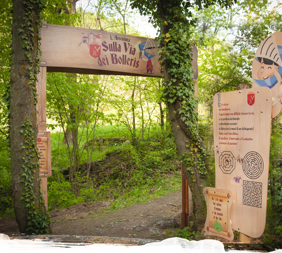 parco tematico A tema medievale, cavalieri, roccasparvera, Cuneo , parco a tema nel bosco in legno, parco didattico